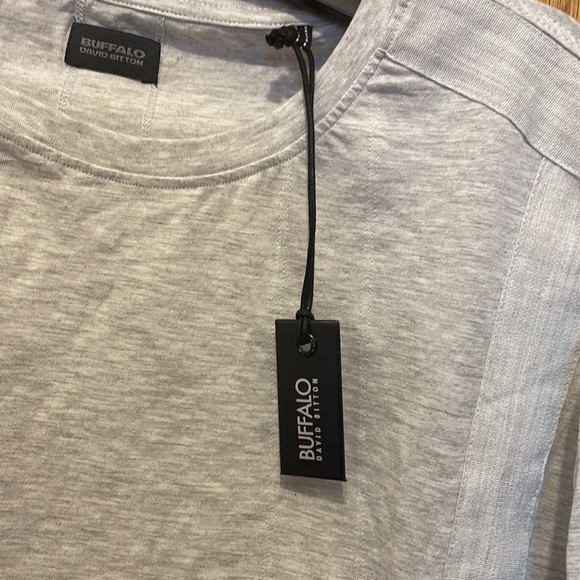 Buffalo gray shirt sleeved Tee - Picture 3 of 6